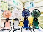 90° Adjustable Handheld Led Mini Fan With Aroma Diffuse